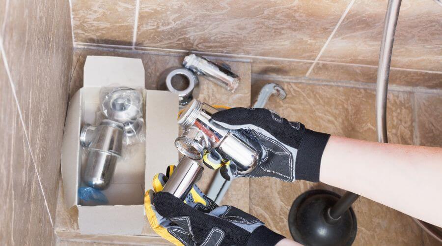 Expert flood damage restoration services in Commiskey, IN